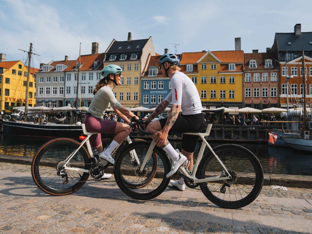 Los cascos KASK se visten con los tonos del cielo al&nbsp;atardecer